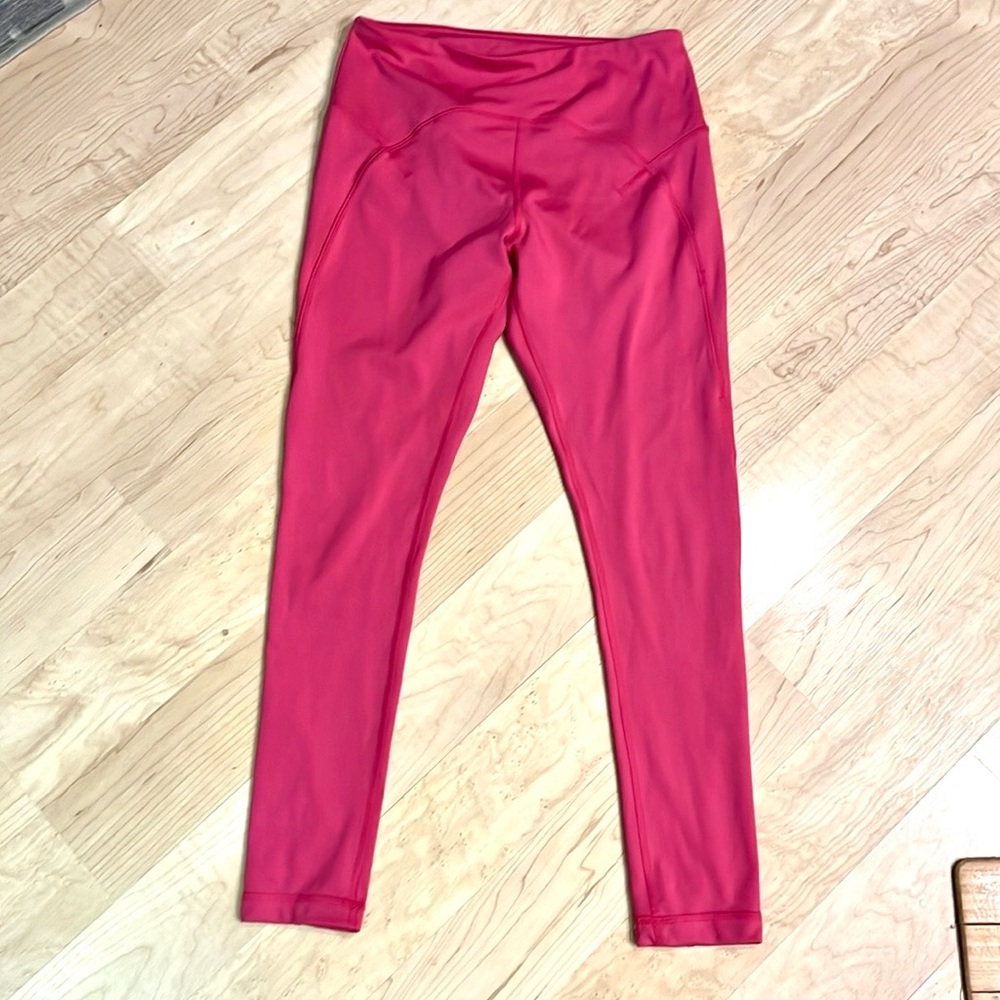 VOGO BY ATHLETICA pink cropped yoga leggings, size medium